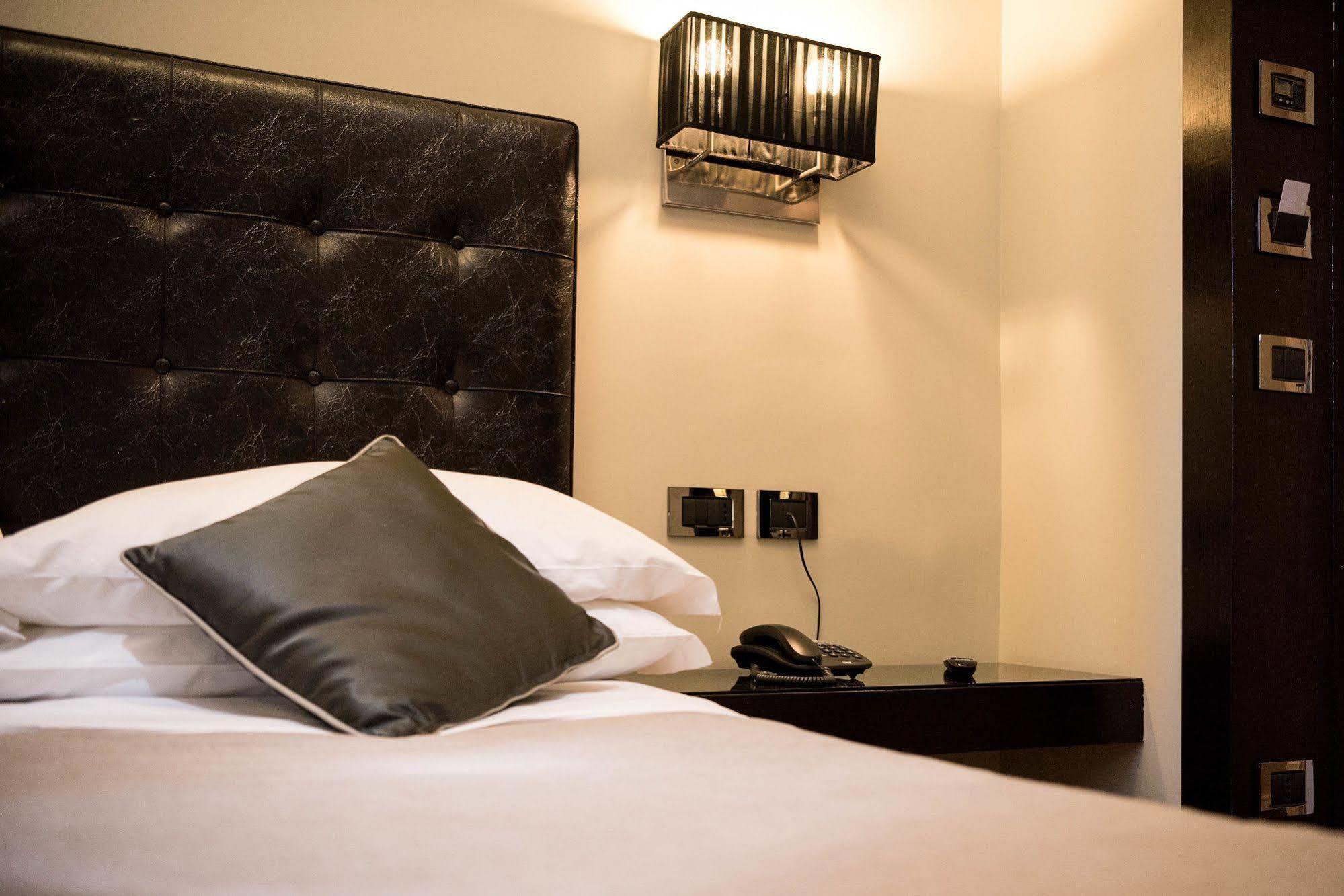 Le Stanze Di Federica Hotel Рим Екстериор снимка